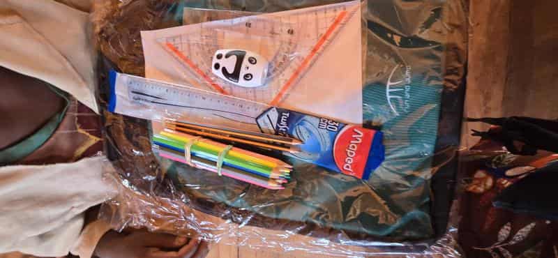 fournitures scolaires